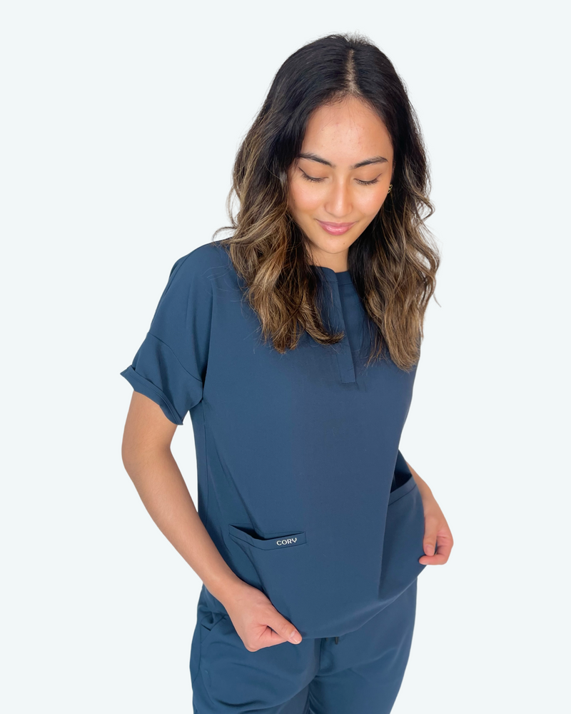 40% OFF FINAL SALE - Essential Crew Neck Scrub Top